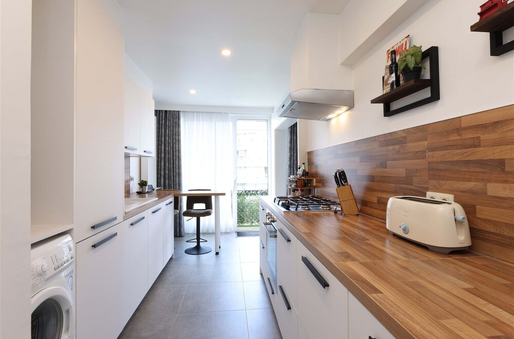 knap-gerenoveerd-appartement-met-2-slaapkamers-zonnig-terras-n-autostaanplaats-op-gunstige-locatie006.jpg