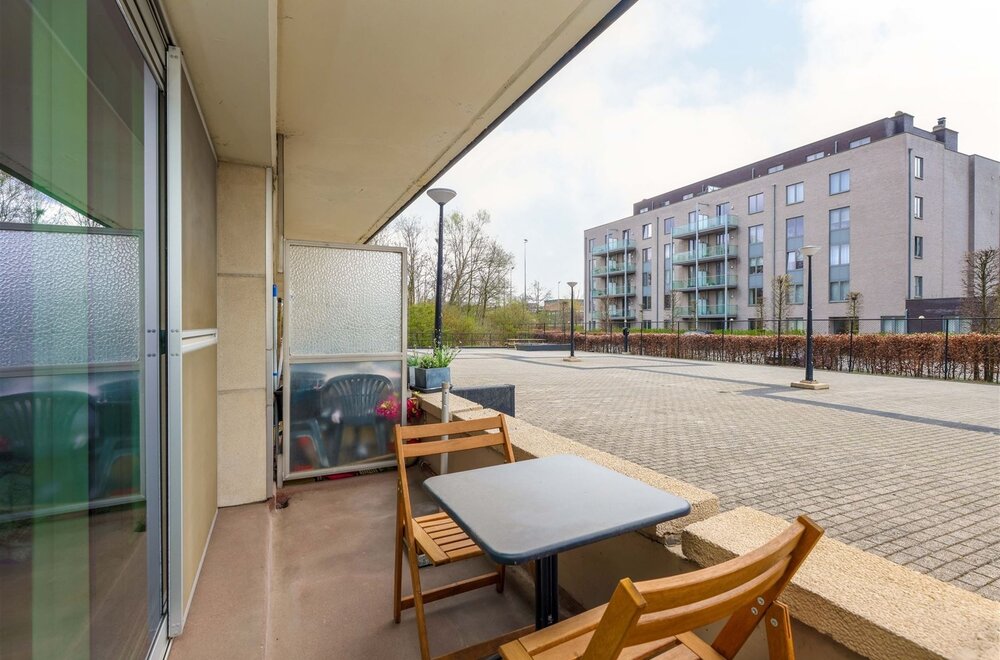 gelijkvloers-lichtrijk-appartement-met-zonnig-terras-vlakbij-het-centrum-van-hasselt011.jpg