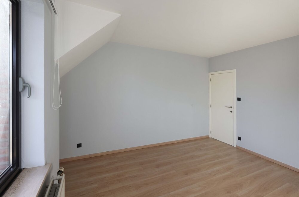 lichtrijk-duplex-appartement-met-3-slaapkamers-op-een-rustige-locatie-nabij-het-centrum-van-hasselt009.jpg