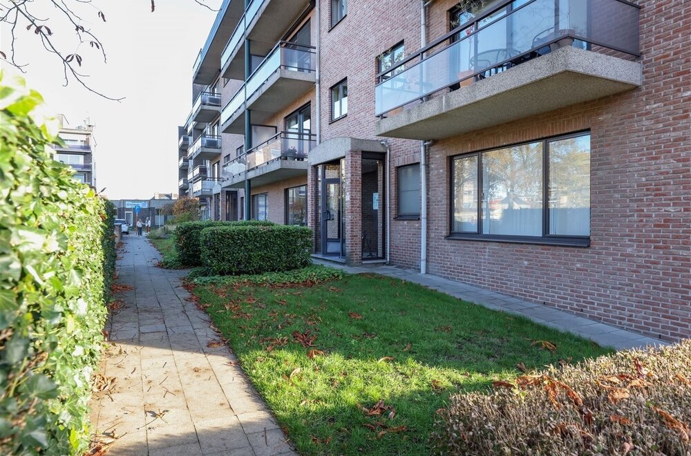 lichtrijk-duplex-appartement-met-3-slaapkamers-op-een-rustige-locatie-nabij-het-centrum-van-hasselt016.jpg