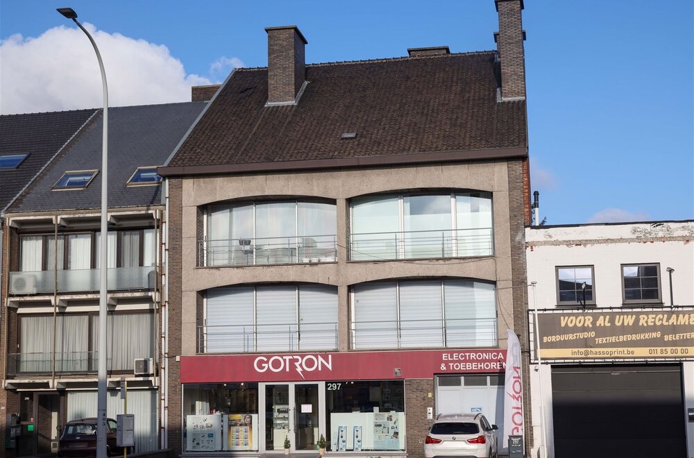 centraal-gelegen-lichtrijk-appartement-met-2-slaapkamers-n-terras-nabij-het-centrum-van-hasselt010.jpg