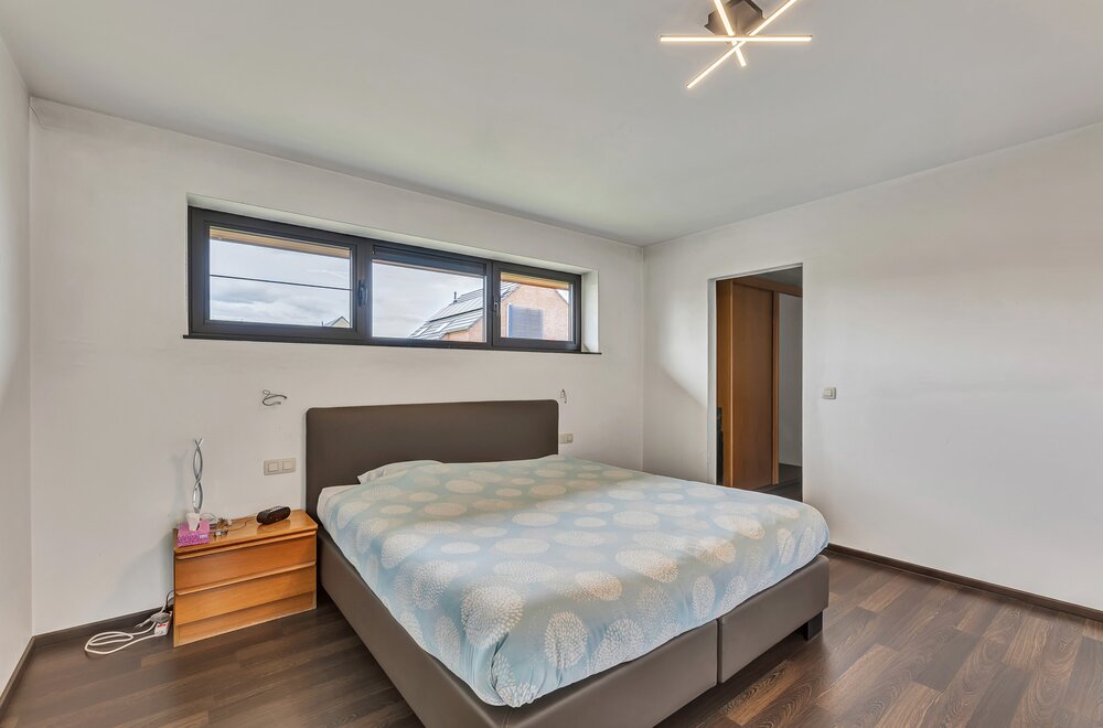 landelijk-gelegen-villa-met-4-slaapkamers-te-pajottegem015.jpg
