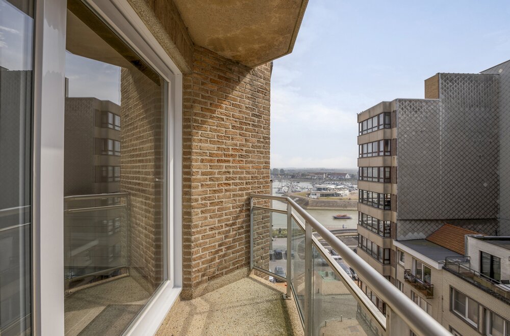 tweeslaapkamerappartement-met-zijdelings-zee-en-havenzicht013.jpg