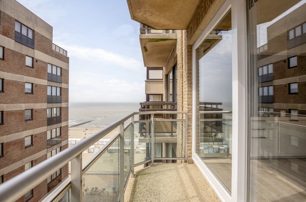 tweeslaapkamerappartement-met-zijdelings-zee-en-havenzicht014.jpg