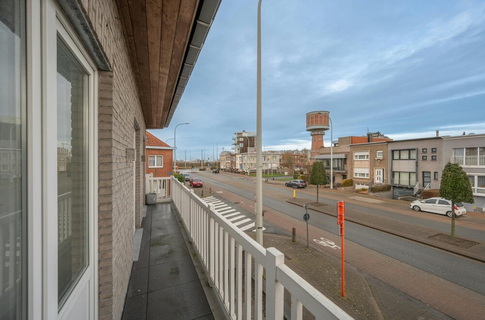 knap-appartement-met-twee-slaapkamers-te-koop-in-blankenberge013.jpg