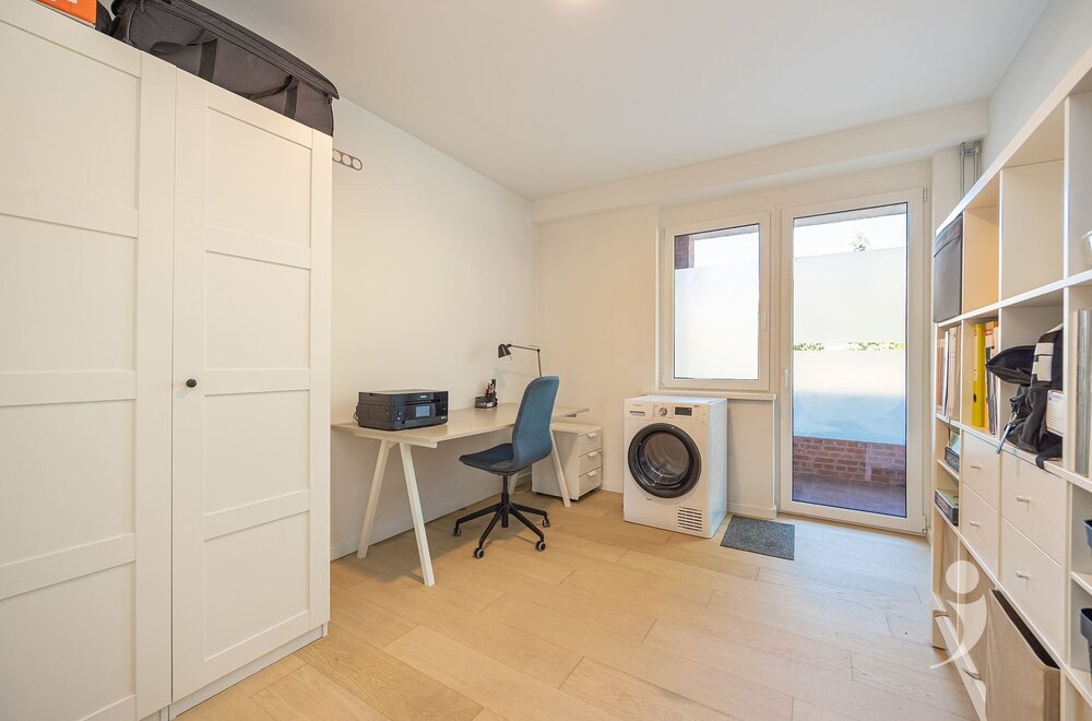 gerenoveerd-appartement-met-2-slaapkamers-garagebox-en-staanplaats018.jpg