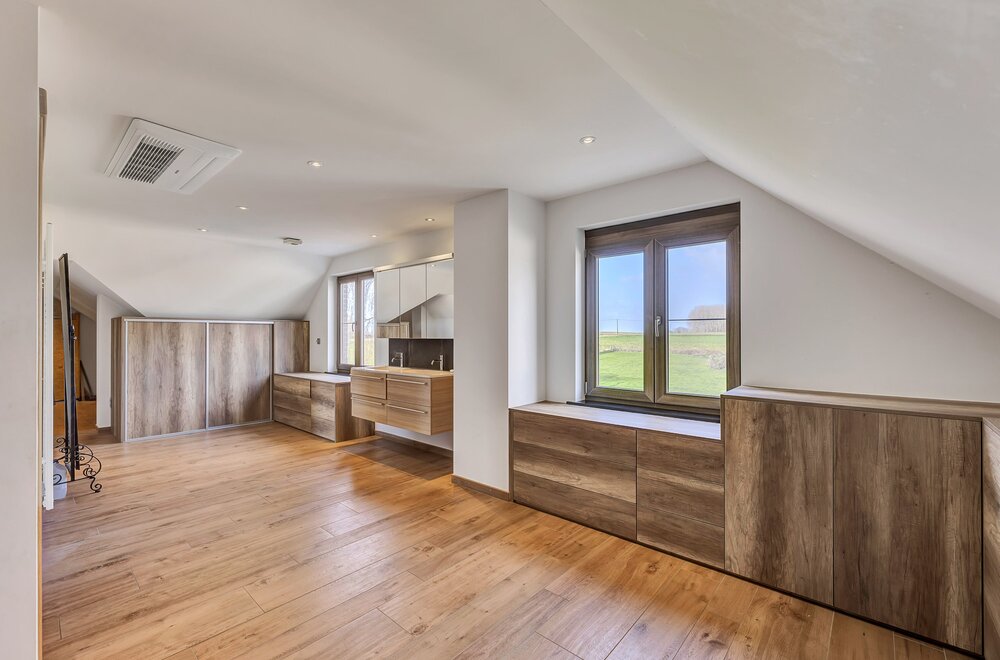 fantastische-woning-met-mogelijkheid-zelfstandige-activiteit016.jpg