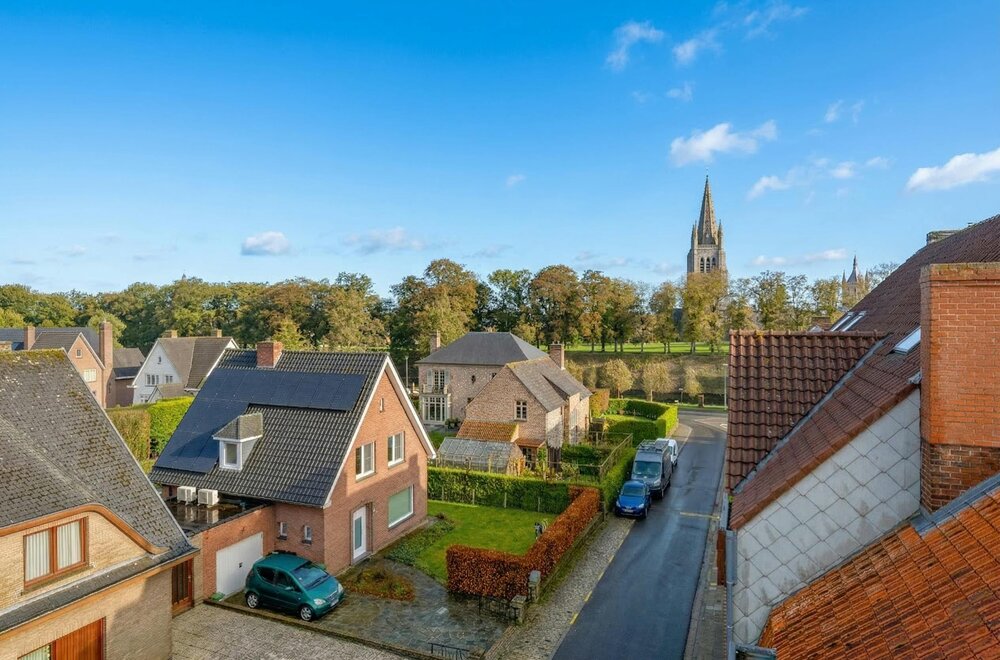 appartement-te-koop-met-dakterras-twee-kamers-en-garage-in-ieper003.jpg