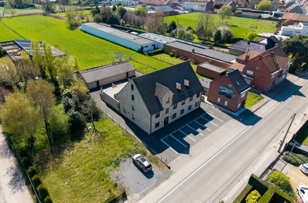 stijlvolle-opbrengsteigendom-bestaande-uit-6-appartementen-en-6-garages-005.jpg