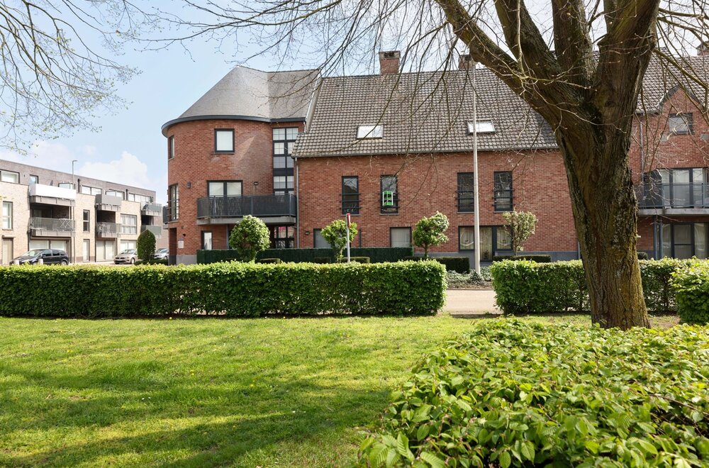 ruim-appartement-120m-met-2-slaapkamers-op-centrale-locatie-in-maasmechelen-opbrengsteigendom012.jpg