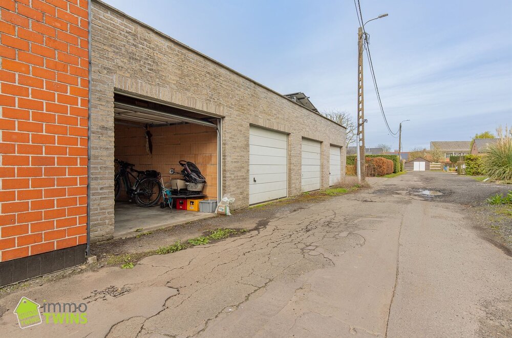 ruim-en-stijlvol-duplex-appartement-155m-met-garage-en-staanplaats-te-schoonaarde-dendermonde-022.jpg