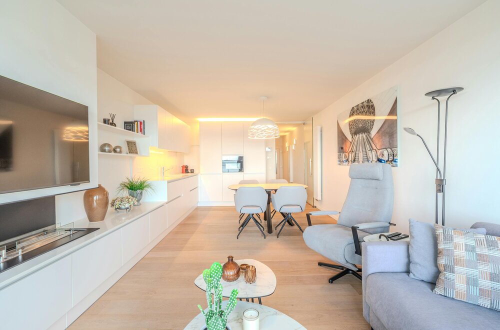 prachtig-nslaapkamer-appartement-te-koop-op-de-zeedijk-te-middelkerke-002.jpg
