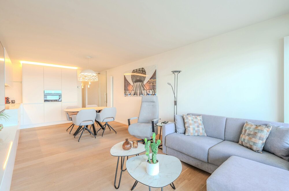 prachtig-nslaapkamer-appartement-te-koop-op-de-zeedijk-te-middelkerke-005.jpg