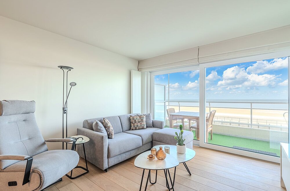 prachtig-nslaapkamer-appartement-te-koop-op-de-zeedijk-te-middelkerke-006.jpg