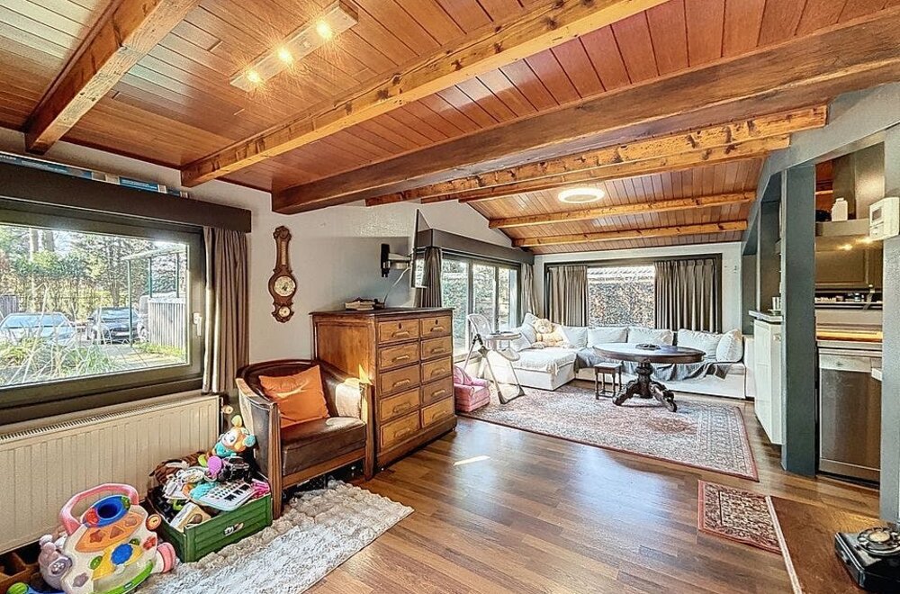 bungalow-te-koop-in-groene-en-bosrijke-omgeving-in-gooreind002.jpg