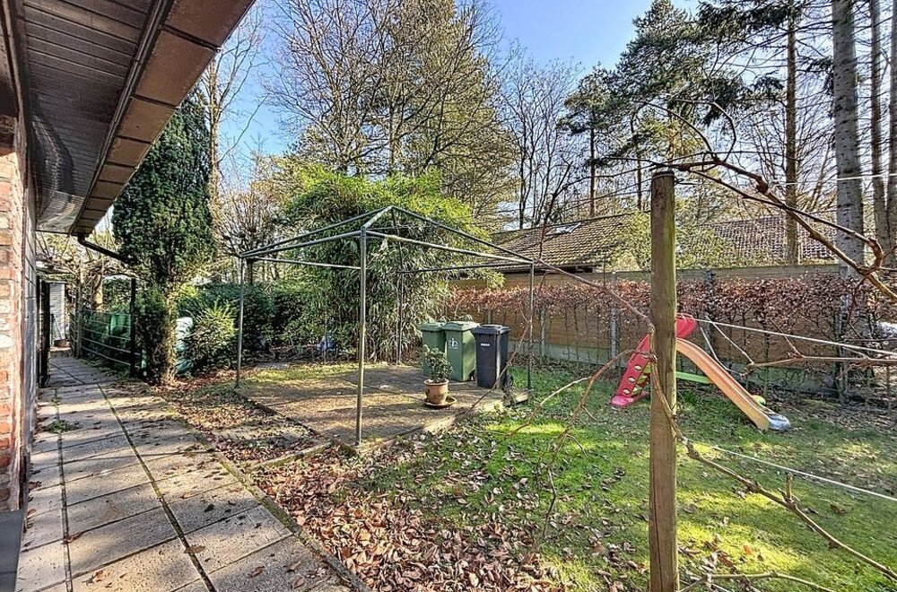 bungalow-te-koop-in-groene-en-bosrijke-omgeving-in-gooreind018.jpg