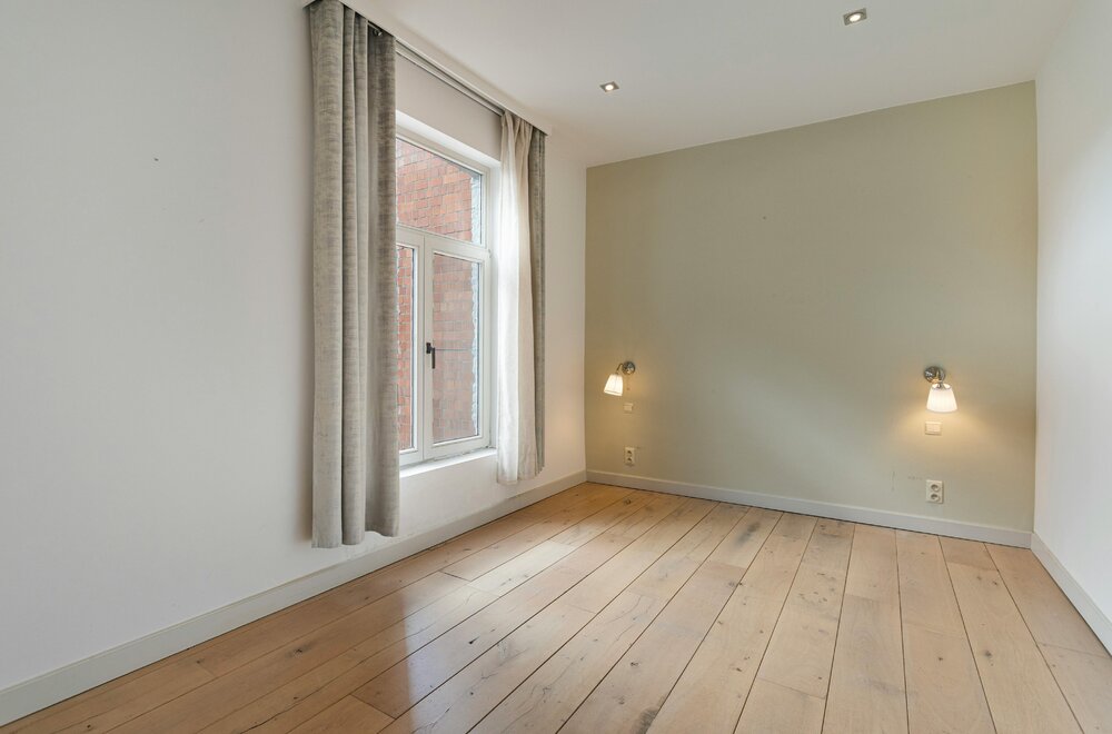 uniek-gerenoveerde-herenwoning-in-brugge-met-3-slaapkamers011.jpg