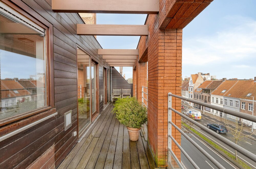 lichtrijk-appartement-met-3-slaapkamers-te-koop-in-brugge006.jpg