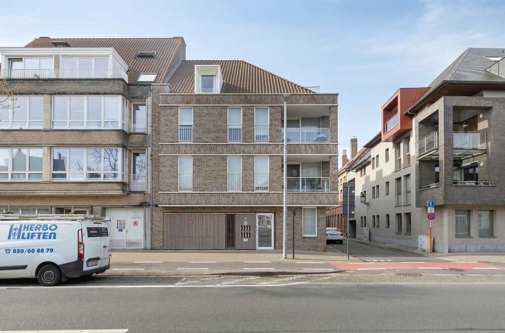 luxueus-appartement-met-2-slaapkamers-te-koop-in-brugge001.jpg