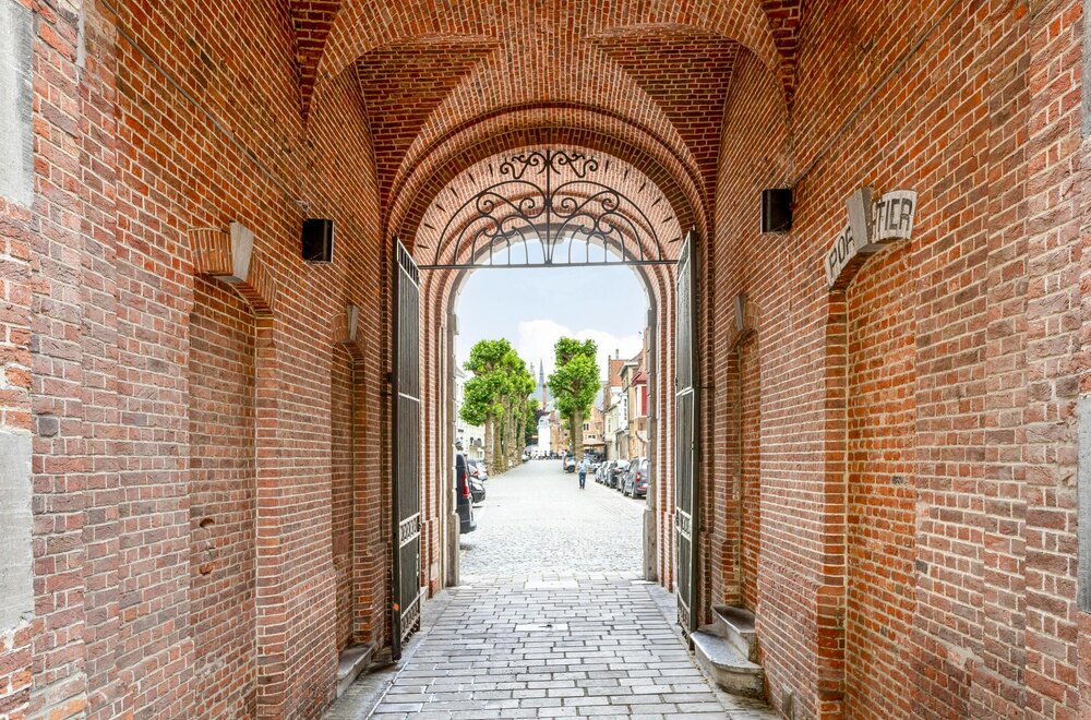 ruim-lichtrijk-appartement-met-twee-slaapkamers-te-koop-in-brugge012.jpg