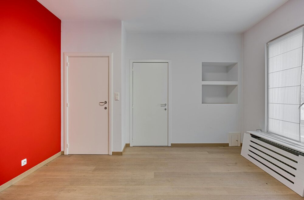 commerci-le-ruimte-met-duplex-appartement-te-koop-in-evere019.jpg