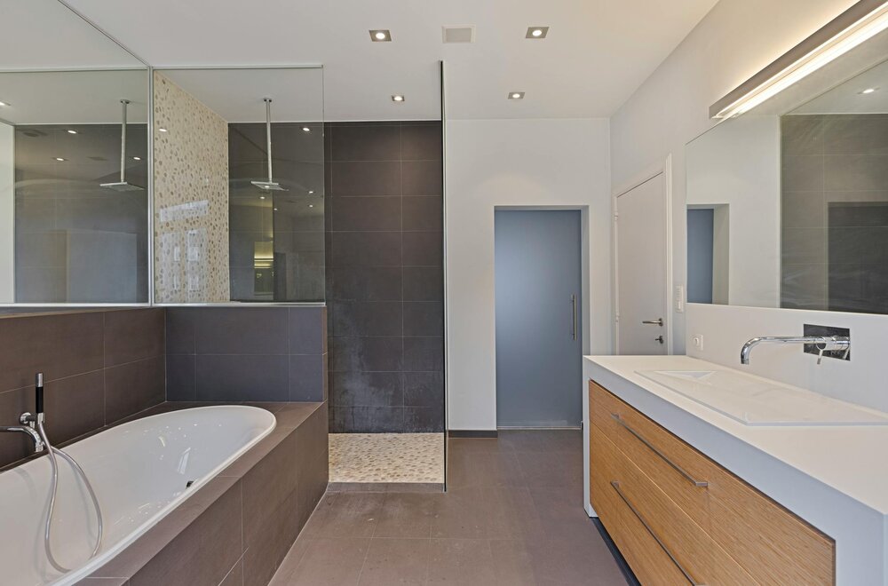 commerci-le-ruimte-met-duplex-appartement-te-koop-in-evere025.jpg
