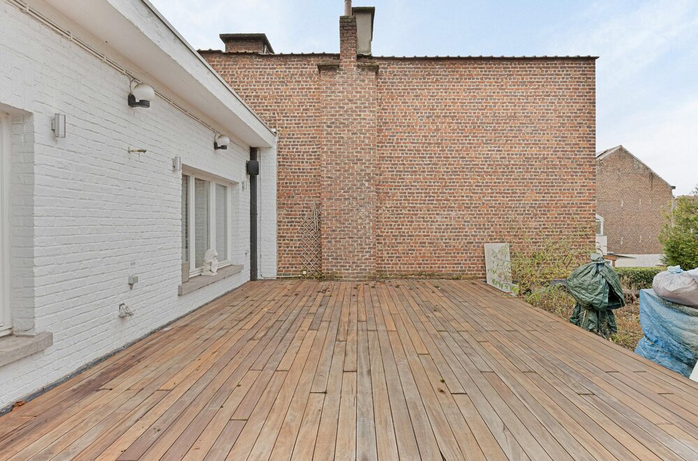 commerci-le-ruimte-met-duplex-appartement-te-koop-in-evere030.jpg