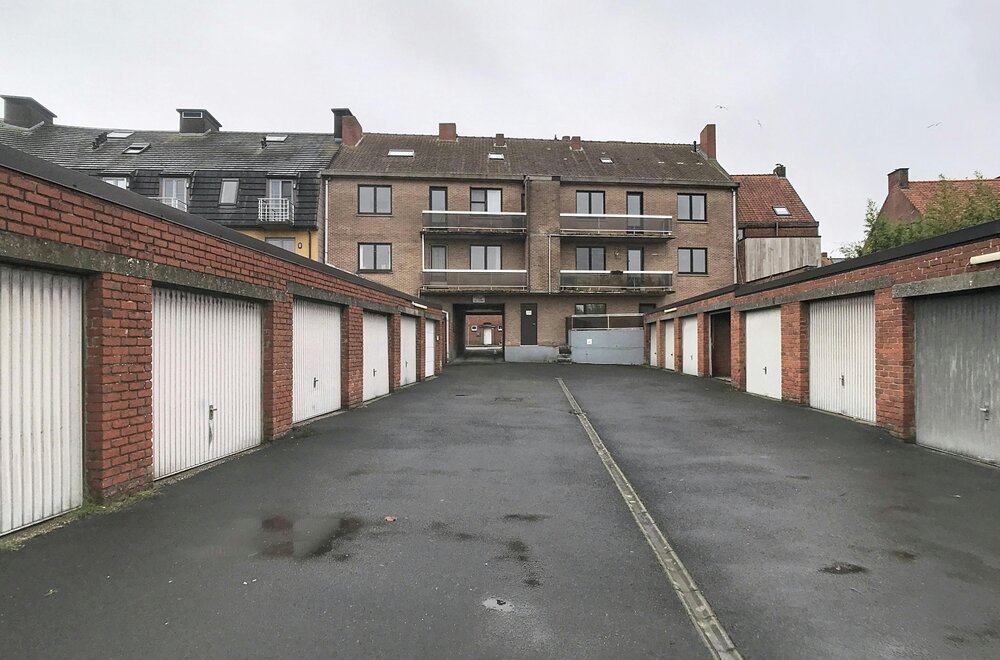 garage-te-koop-in-ieper-op-de-brugseweg005.jpg