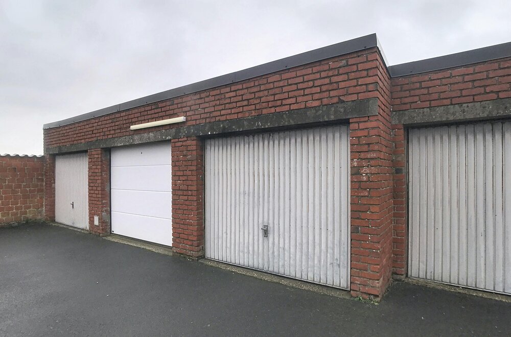 garage-te-koop-in-ieper-op-de-brugseweg008.jpg