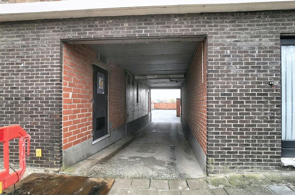 garage-te-koop-in-ieper-op-de-brugseweg009.jpg