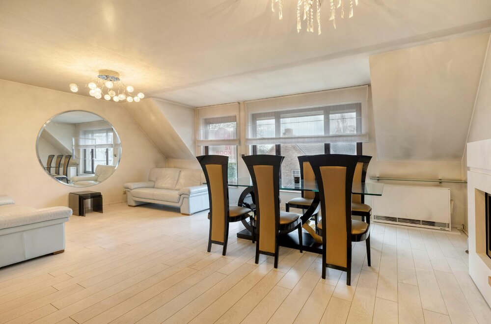 appartement-te-koop-met-dakterras-twee-kamers-en-garage-in-ieper005.jpg