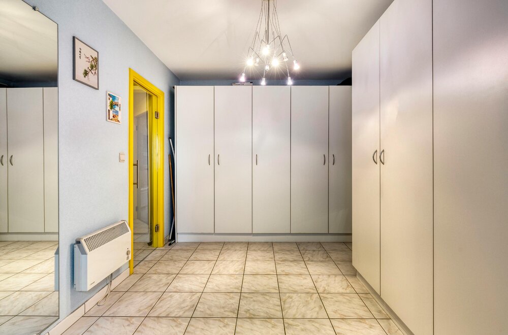 appartement-te-koop-met-dakterras-twee-kamers-en-garage-in-ieper011.jpg