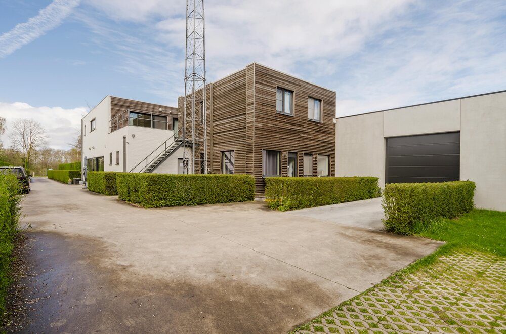 perfect-onderhouden-opbrengsteigendom-te-koop-te-kortrijk006.jpg