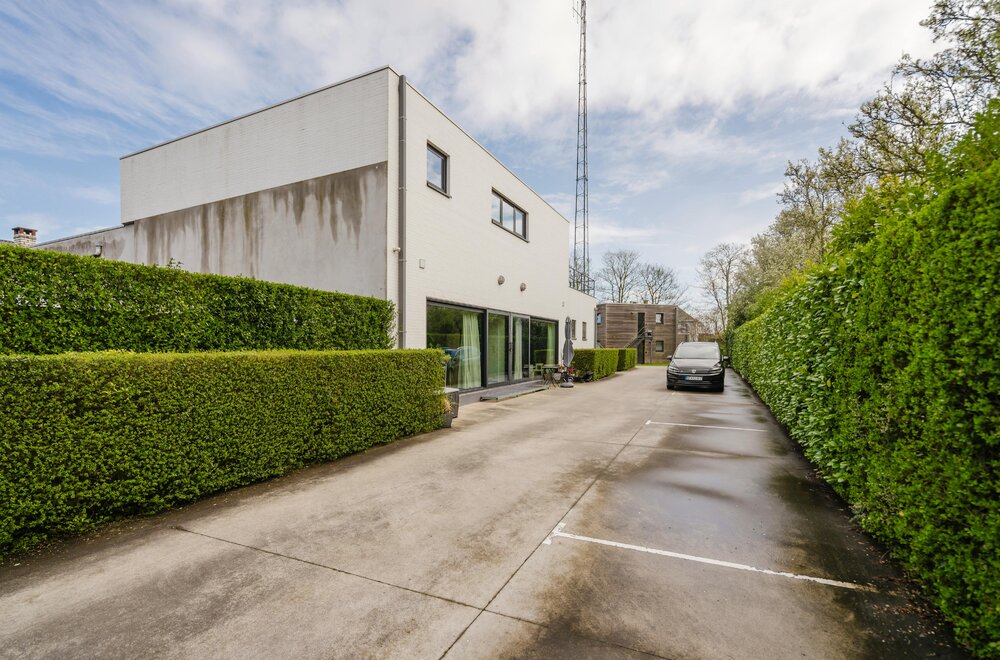 perfect-onderhouden-opbrengsteigendom-te-koop-te-kortrijk007.jpg