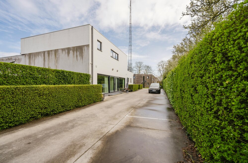 perfect-onderhouden-opbrengsteigendom-te-koop-te-kortrijk008.jpg
