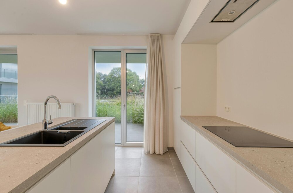instapklaar-appartement-in-parktuin-nabij-hartje-roeselare-009.jpg