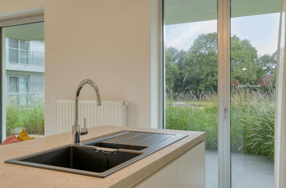instapklaar-appartement-in-parktuin-nabij-hartje-roeselare-011.jpg