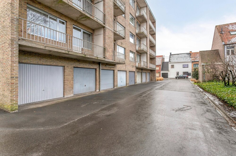 instapklaar-en-lichtrijk-appartement-met-garage-in-roeselare008.jpg