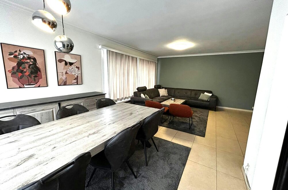 building-met-twee-verhuurde-appartementen-en-4-garages004.jpg