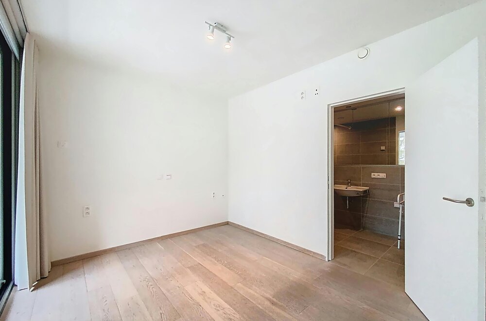 gelijkvloers-serviceflat-met-uniek-zicht-in-hartje-deinze004.jpg