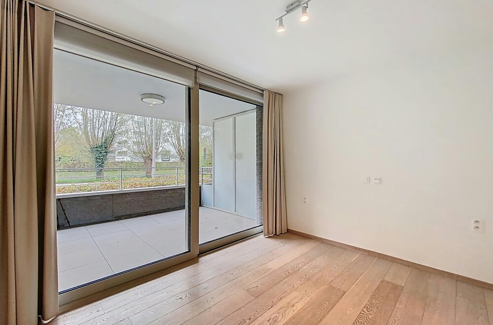 gelijkvloers-serviceflat-met-uniek-zicht-in-hartje-deinze005.jpg