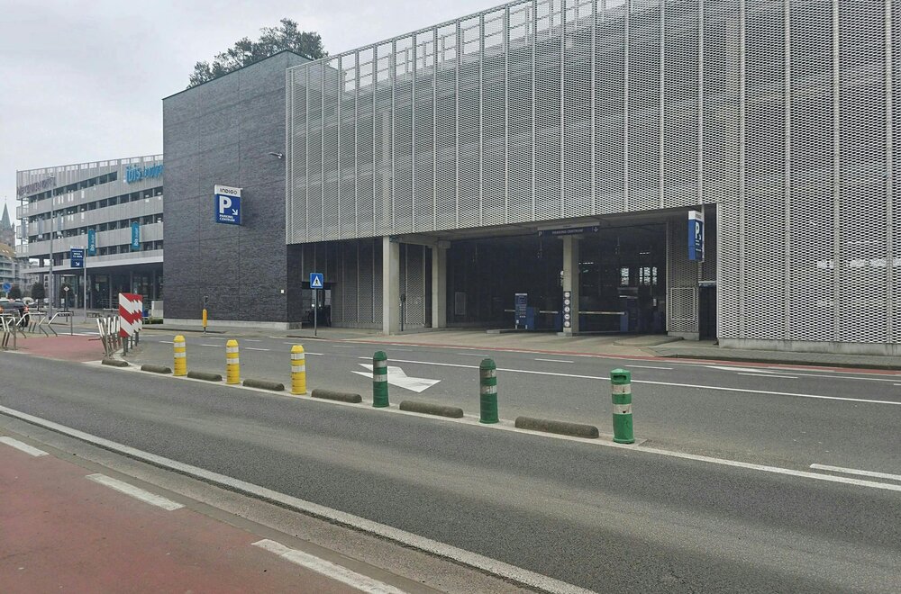 4-autostaanplaatsen-te-koop-nabij-station-van-blankenberge001.jpg