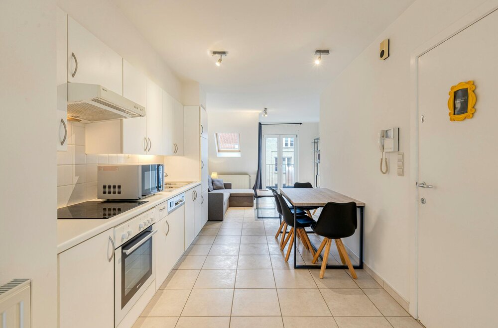 lichtrijk-duplex-appartement-te-koop-in-centrum-blankenberge005.jpg