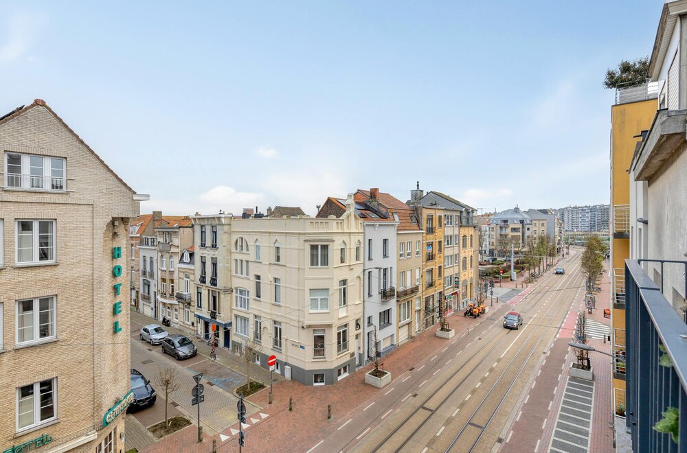 lichtrijk-duplex-appartement-te-koop-in-centrum-blankenberge012.jpg