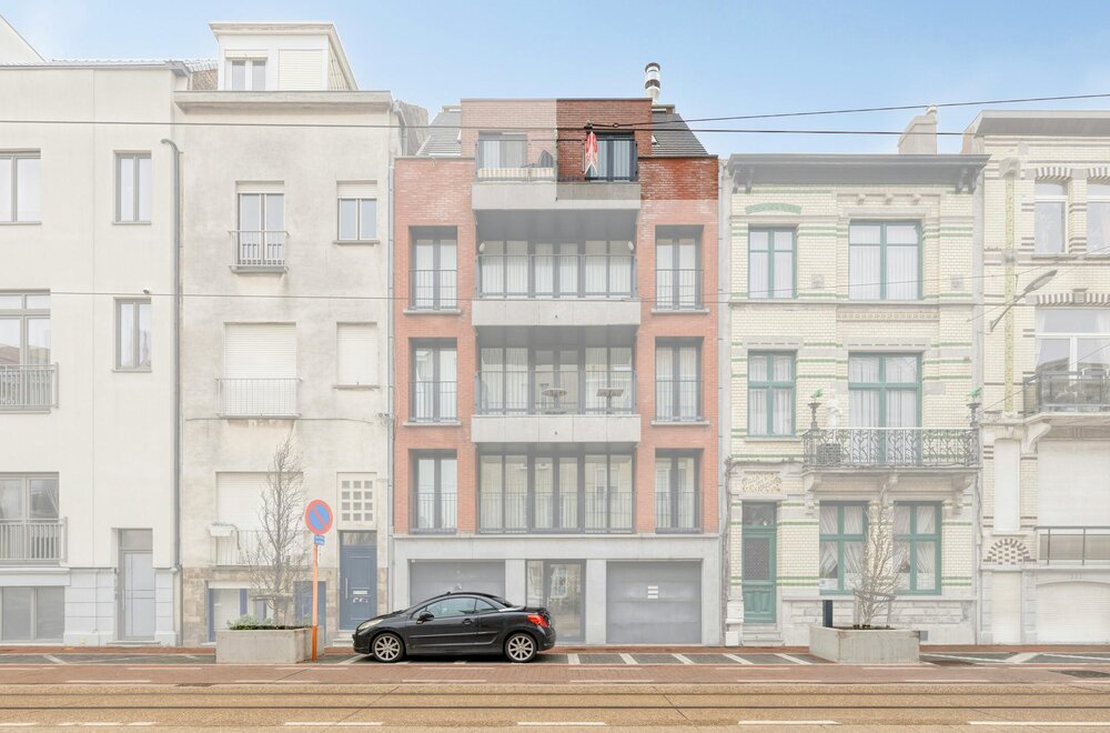 lichtrijk-duplex-appartement-te-koop-in-centrum-blankenberge013.jpg
