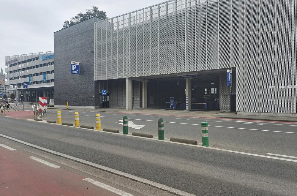 3-autostaanplaatsen-te-koop-nabij-station-van-blankenberge001.jpg