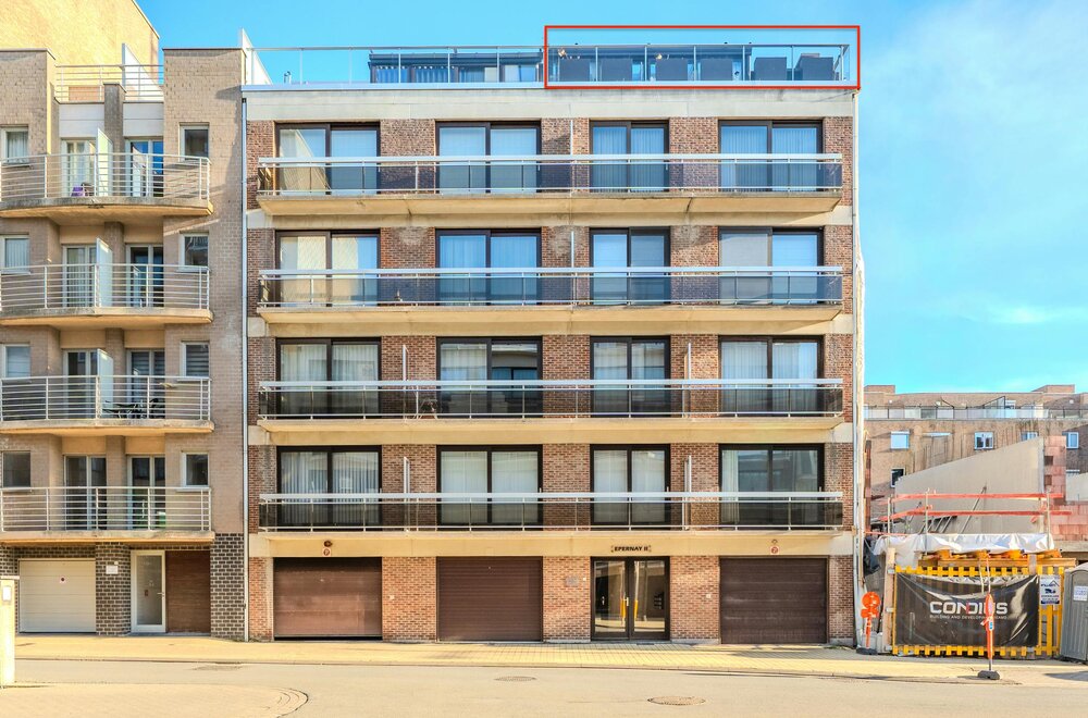 lichtrijk-dak-appartement-te-koop-te-middelkerke-001.jpg