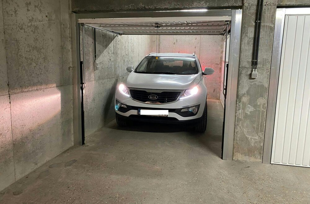 centraal-gelegen-garagebox-te-koop-002.jpg