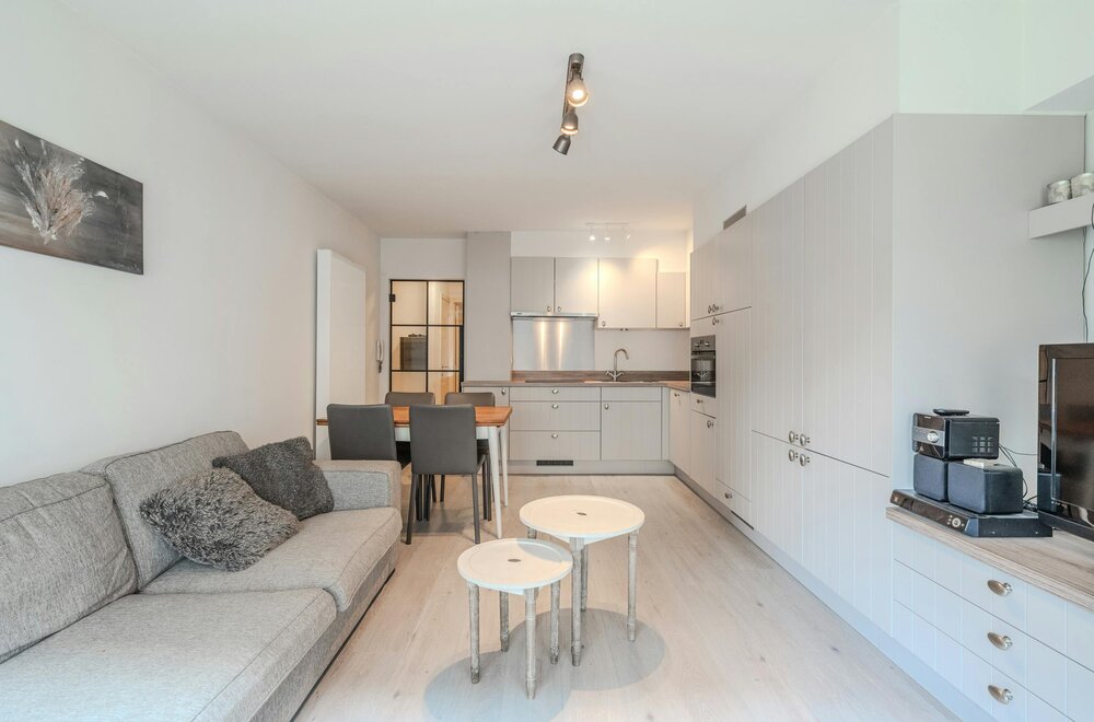 gerenoveerd-appartement-op-toplocatie-te-middelkerke-004.jpg