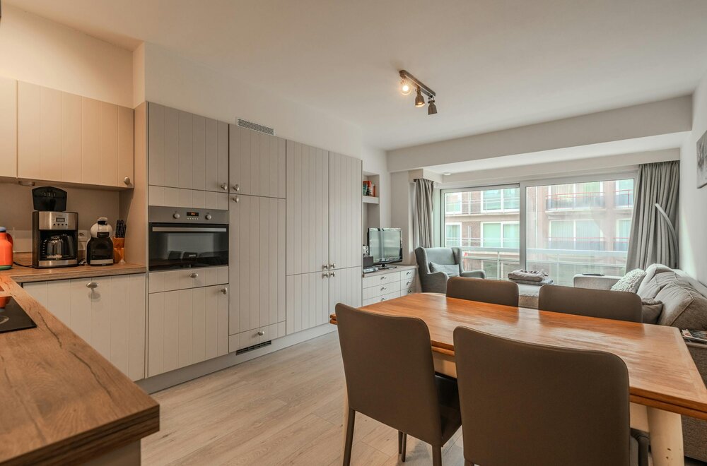 gerenoveerd-appartement-op-toplocatie-te-middelkerke-012.jpg